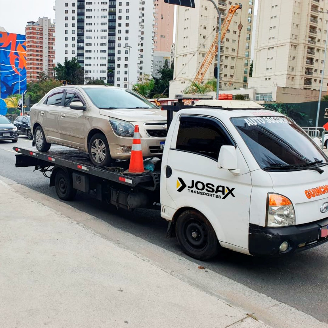 Quebrou? A Josax Chega Rápido: Como Funciona o Socorro com Guincho 